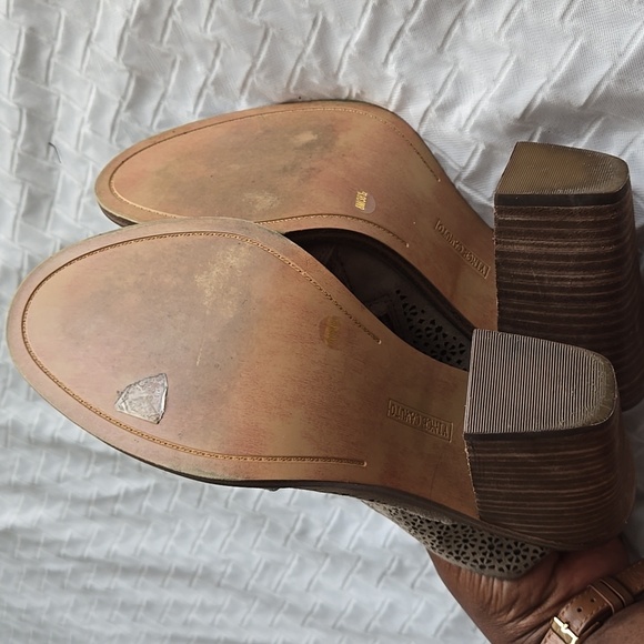 Vince Camuto Klova Laser Cut Stylish Tan Peep-Toe Ankle Boots Summer Shoes - Picture 6 of 10